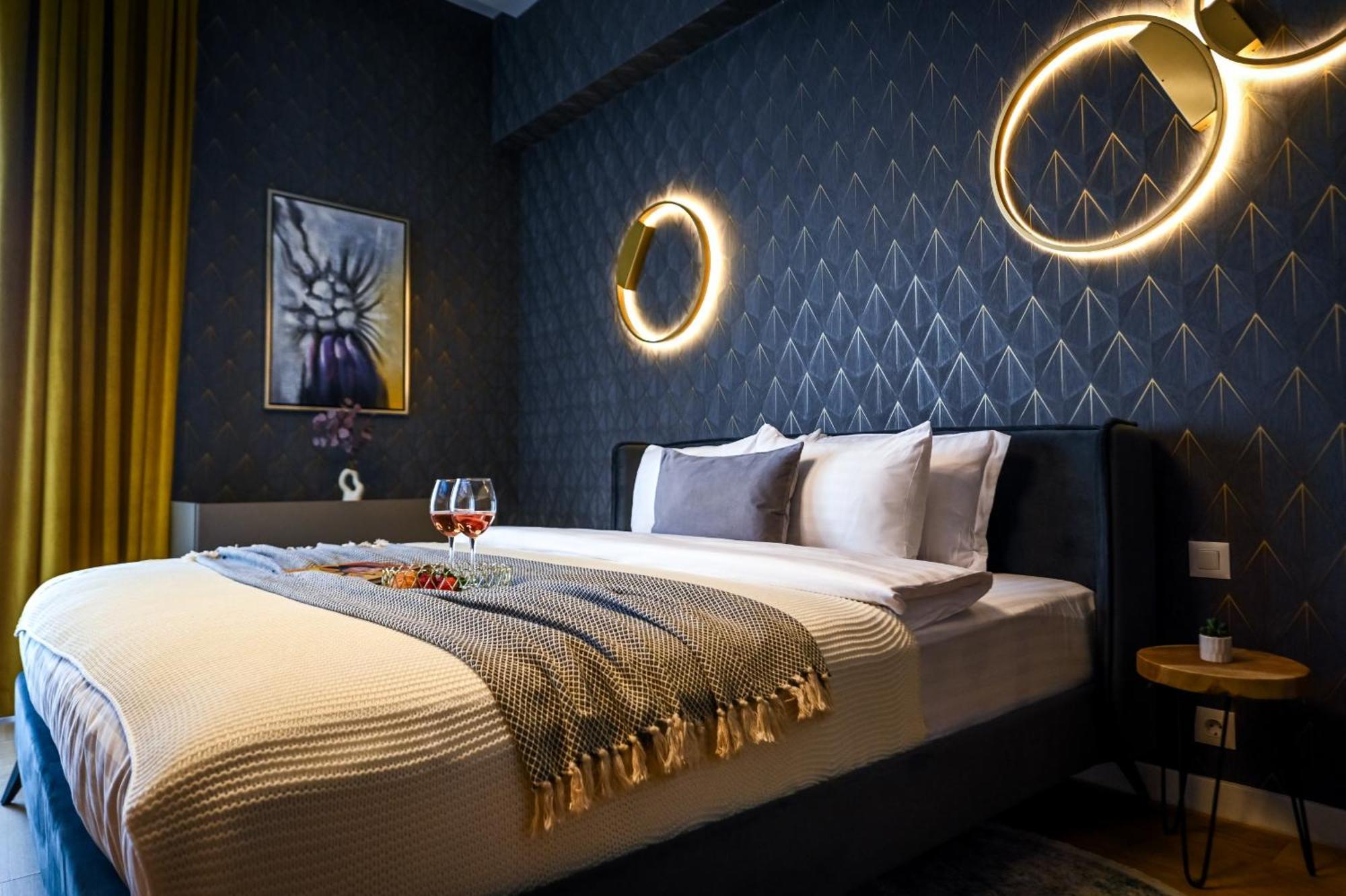 One Verdi Park Exclusive Apartments - Panoramic View & Private Parking Bukarest Szoba fotó