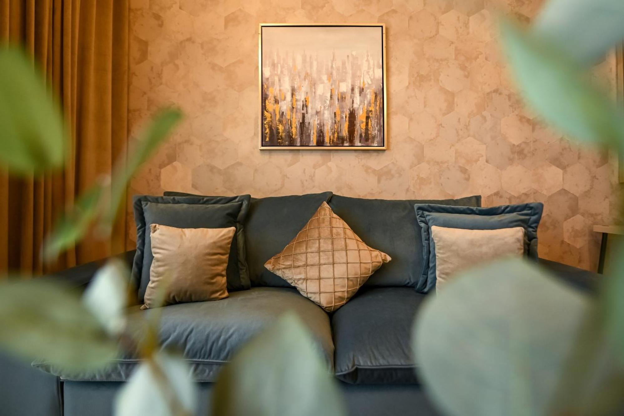 One Verdi Park Exclusive Apartments - Panoramic View & Private Parking Bukarest Szoba fotó