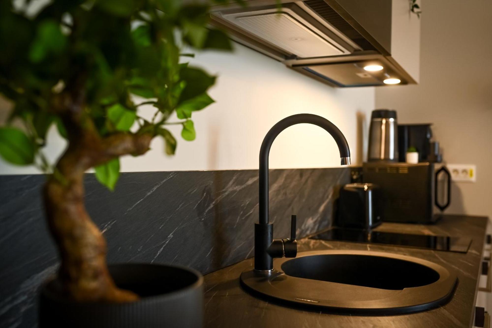 One Verdi Park Exclusive Apartments - Panoramic View & Private Parking Bukarest Szoba fotó