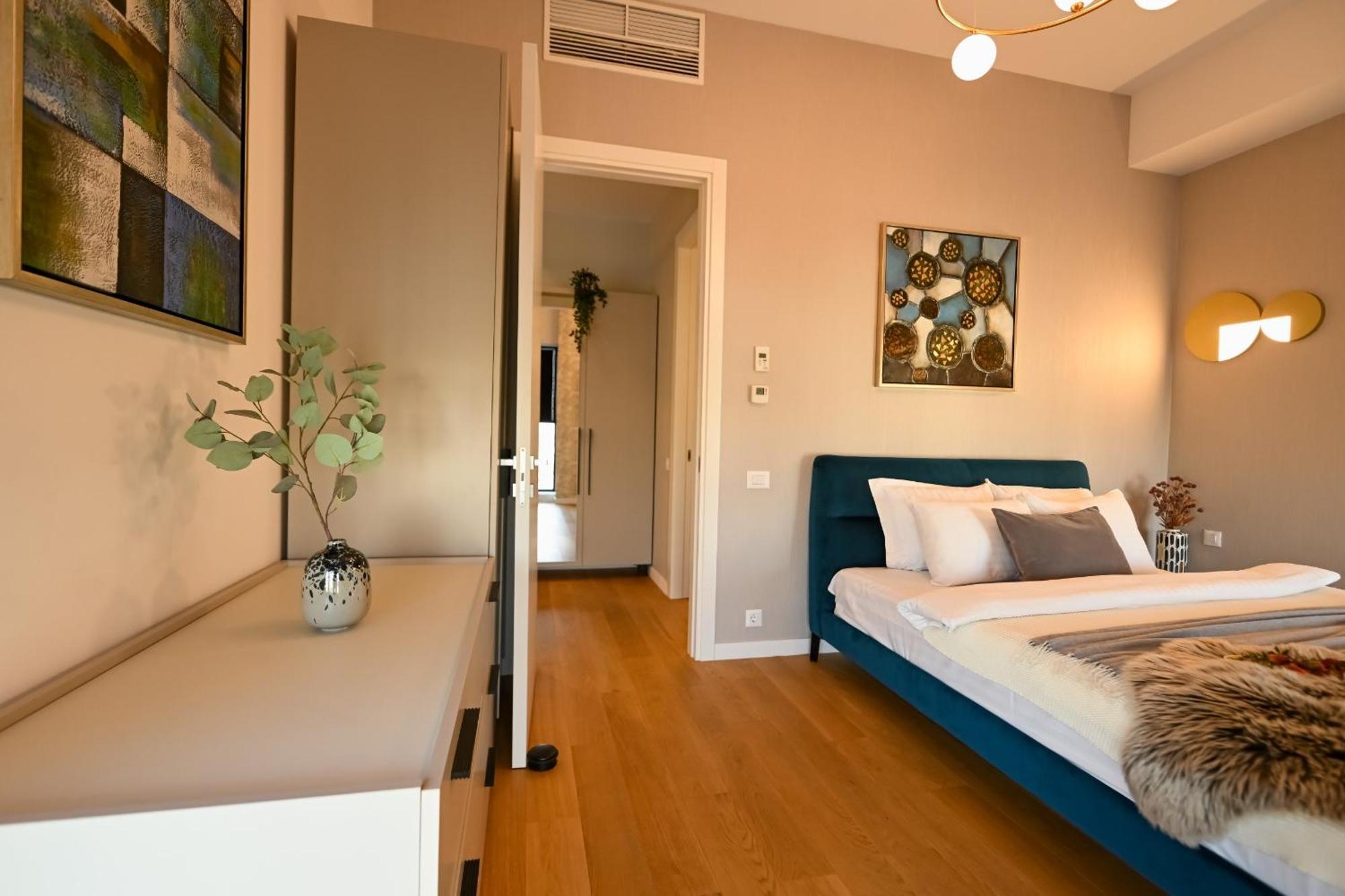 One Verdi Park Exclusive Apartments - Panoramic View & Private Parking Bukarest Szoba fotó