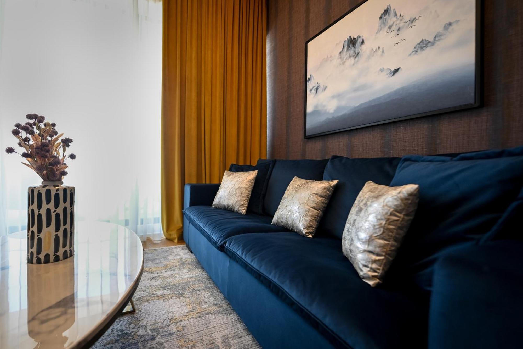 One Verdi Park Exclusive Apartments - Panoramic View & Private Parking Bukarest Szoba fotó